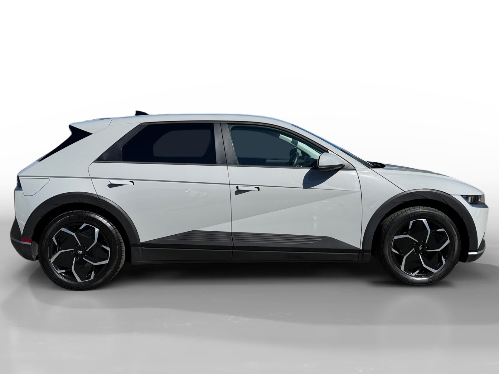 Certified 2024 Hyundai Ioniq 5 SEL RWD image 6