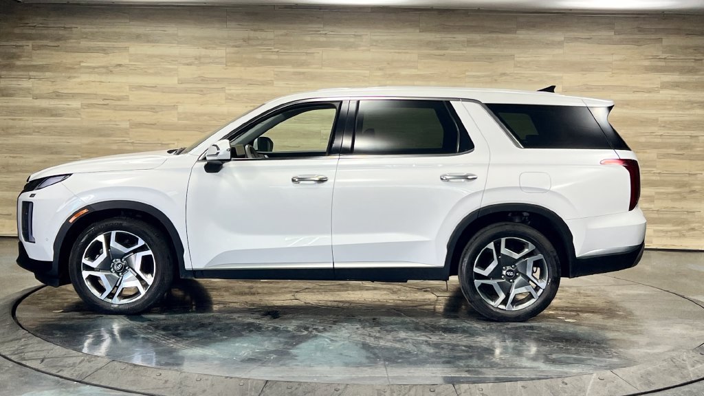 Used 2023 Hyundai Palisade Limited AWD/4WD image 11