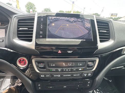 Used 2018 Honda Pilot Elite image 30
