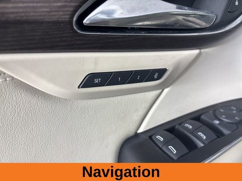 Used 2023 Buick Envision Avenir image 9