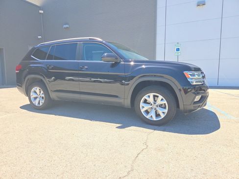 Used 2018 Volkswagen Atlas SE AWD/4WD image 2