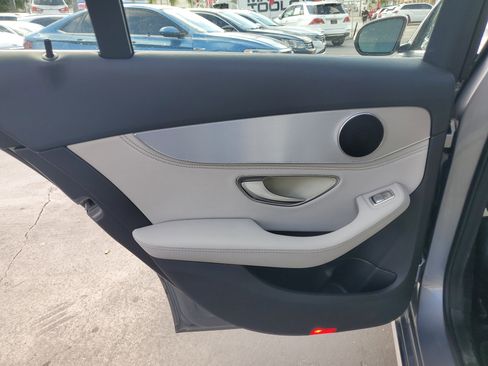 Used 2015 Mercedes-Benz C 300 Sedan image 28