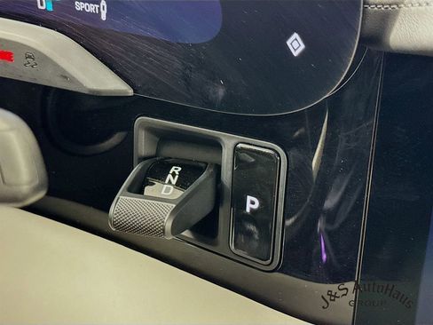 Used 2021 Porsche Taycan Turbo image 21