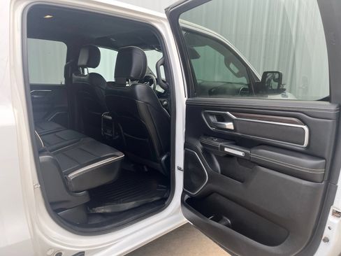 Used 2025 RAM 1500 Laramie AWD/4WD image 14
