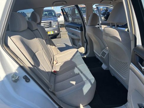 Used 2014 Subaru Outback 2.5i image 10
