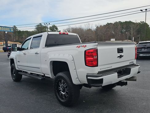 Used 2019 Chevrolet Silverado 2500 High Country w/ Duramax Plus Package image 8