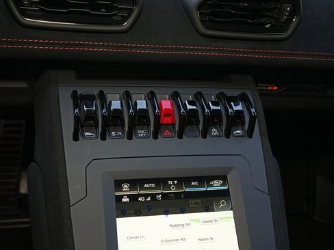 Used 2022 Lamborghini Huracan STO image 23