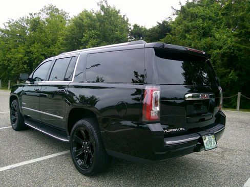 Used 2019 GMC Yukon XL Denali AWD/4WD image 21