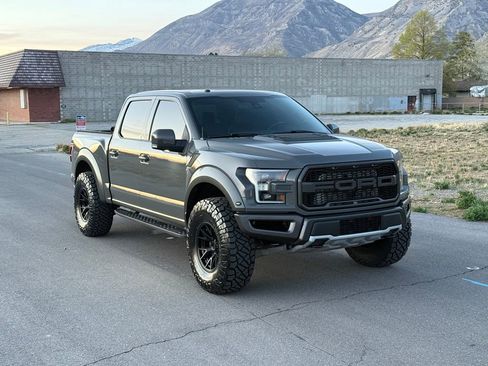 Used 2018 Ford F150 Raptor w/ Equipment Group 802A Luxury image 2