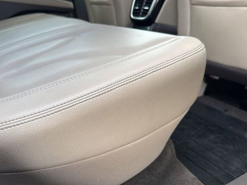 Used 2022 Lincoln Nautilus FWD w/ Premium Package image 26