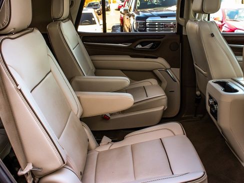 Used 2022 GMC Yukon Denali image 41