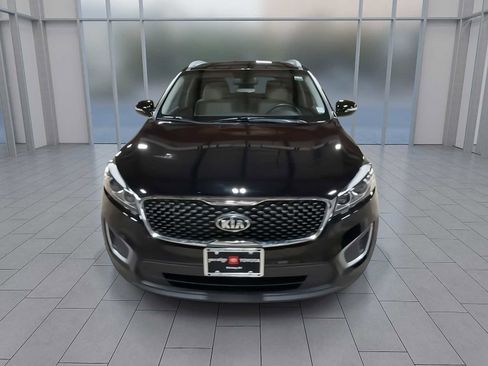 Used 2018 Kia Sorento LX w/ LX V6 Convenience Package image 3
