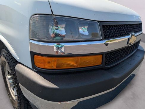 Used 2017 Chevrolet Express 3500 LT w/ LT Preferred Equipment Group image 37