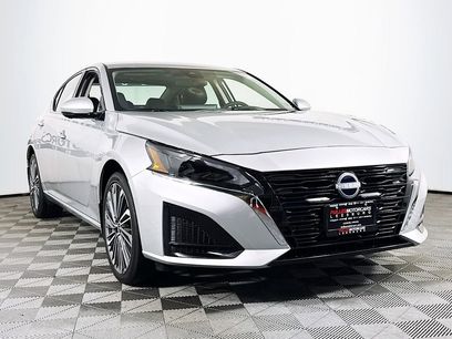 Used 2025 Nissan Altima 2.5 SL