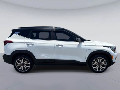 Used 2023 Kia Seltos SX AWD/4WD image 2