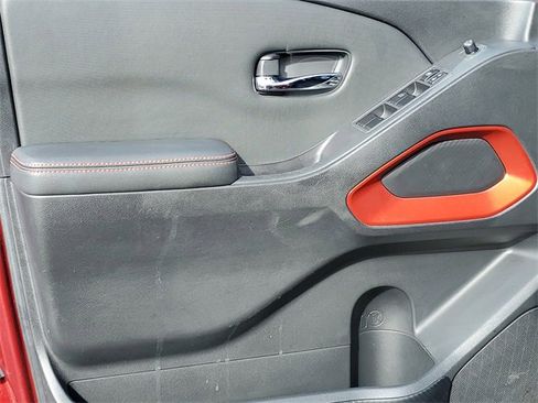 Used 2022 Nissan Frontier PRO-4X w/ Off-Road Protection Package image 23