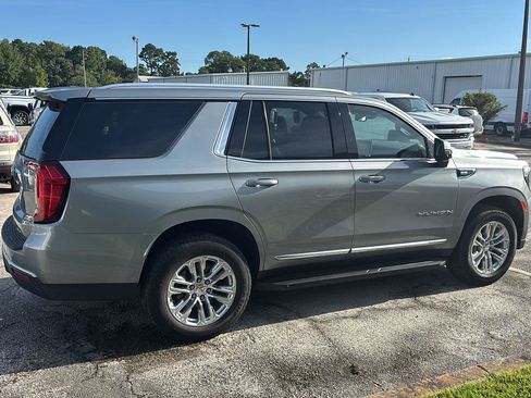 Used 2023 GMC Yukon SLT w/ SLT Premium Package RWD image 8