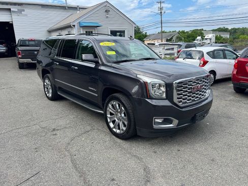 Used 2018 GMC Yukon XL Denali w/ Open Road Package AWD/4WD image 3