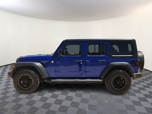 Used 2018 Jeep Wrangler Unlimited Sport S AWD/4WD image 2