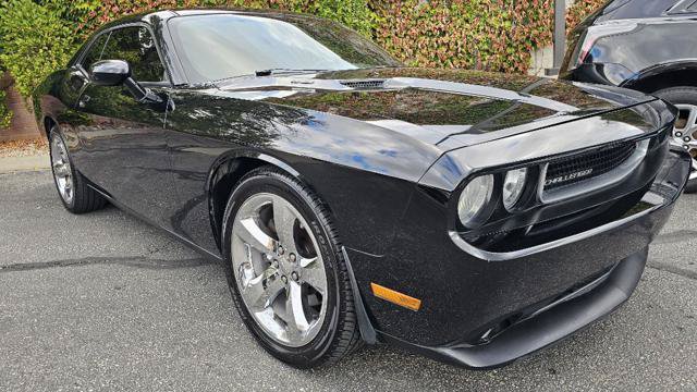 Used 2013 Dodge Challenger R/T w/ Sound Group II RWD image 3