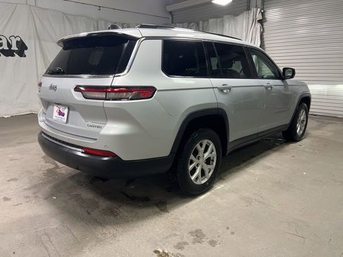 Used 2023 Jeep Grand Cherokee L Limited AWD/4WD image 7