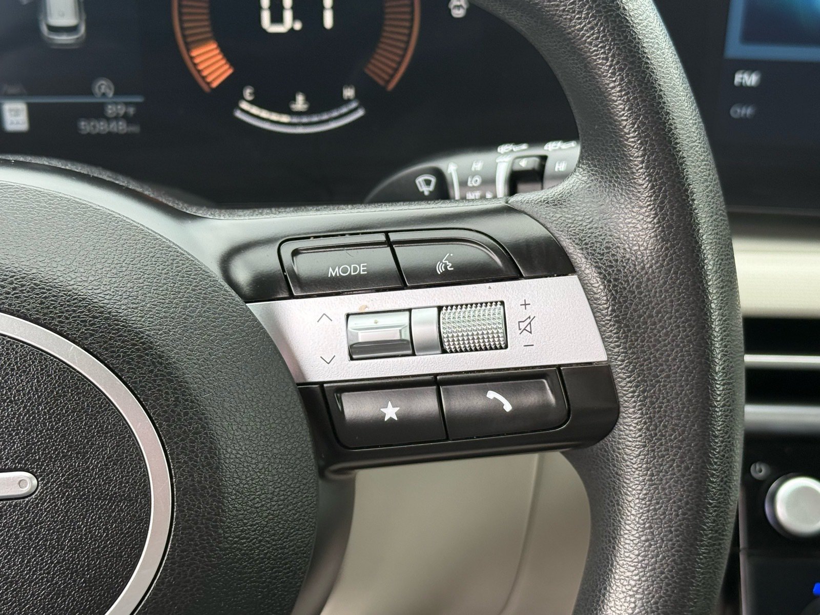 Used 2025 Hyundai Tucson SEL FWD image 18