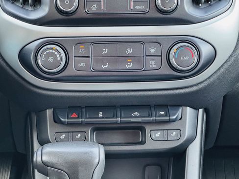 Used 2021 Chevrolet Colorado LT w/ LT Convenience Package image 20