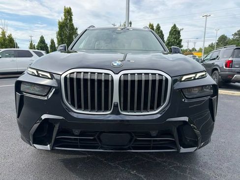 Used 2023 BMW X7 xDrive40i w/ M Sport Package AWD/4WD image 3