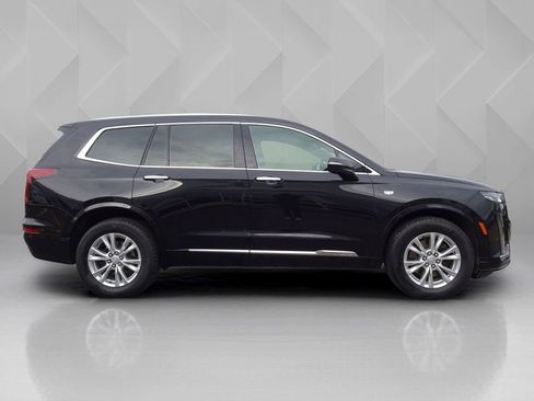 Certified 2023 Cadillac XT6 Luxury image 6