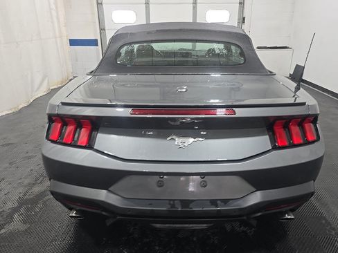 Used 2025 Ford Mustang Premium RWD image 5