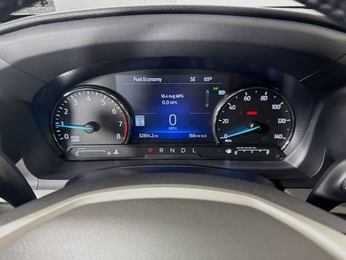 Used 2022 Ford Explorer XLT w/ Equipment Group 202A image 12