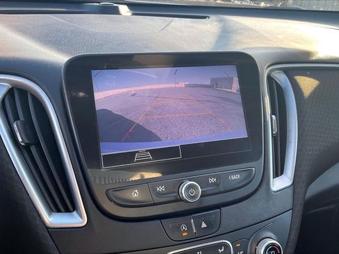 Used 2022 Chevrolet Malibu LT image 21