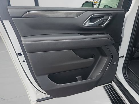 Used 2022 GMC Yukon XL AT4 w/ Technology Package image 27