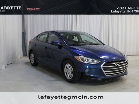 Used 2017 Hyundai Elantra SE FWD image 1