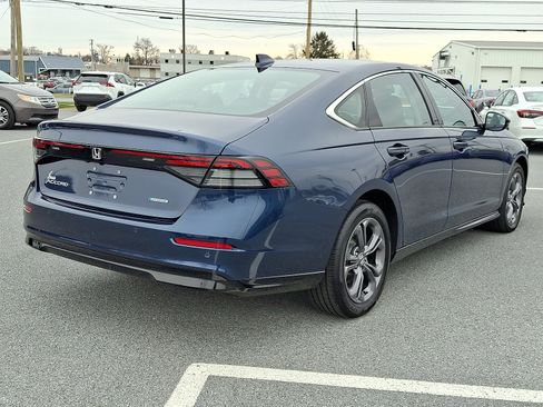 Certified 2025 Honda Accord EX-L image 6