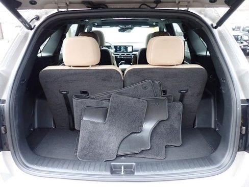 Used 2025 Kia Sorento SX Prestige w/ Olive Brown Leather Package image 6