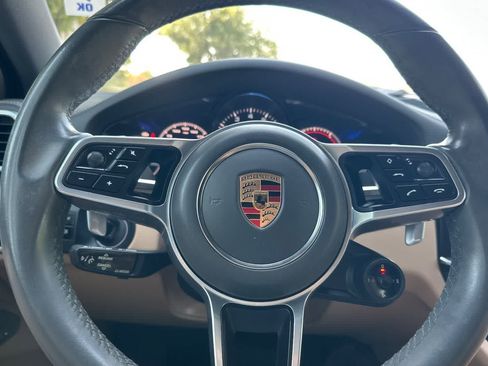 Used 2021 Porsche Cayenne Coupe AWD/4WD image 30