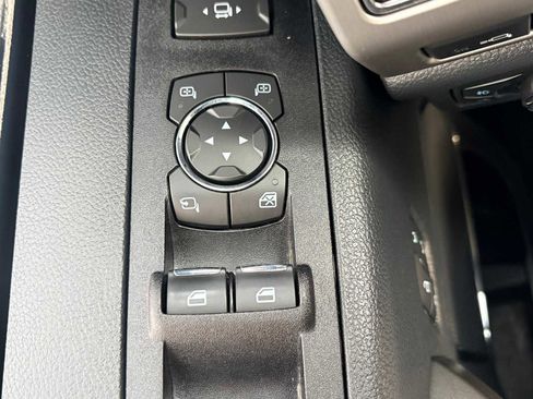 Used 2022 Ford F350 Platinum image 34