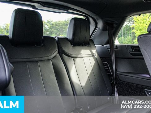 Used 2024 Land Rover Range Rover Long Wheelbase SE AWD/4WD image 19