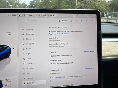 Used 2023 Tesla Model 3 Standard Range image 18