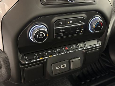 Certified 2025 Chevrolet Silverado 1500 W/T RWD image 35