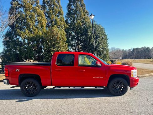 Used 2013 Chevrolet Silverado 1500 LTZ w/ Suspension Package, Off-Road AWD/4WD image 5