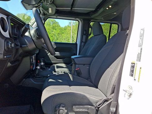 Used 2025 Jeep Wrangler Unlimited Sport S 4xe AWD/4WD image 13