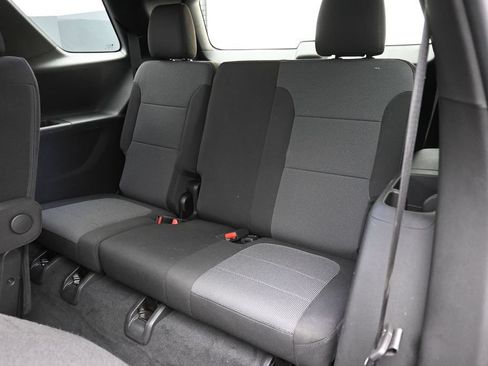 Used 2023 Chevrolet Traverse LT AWD/4WD image 25