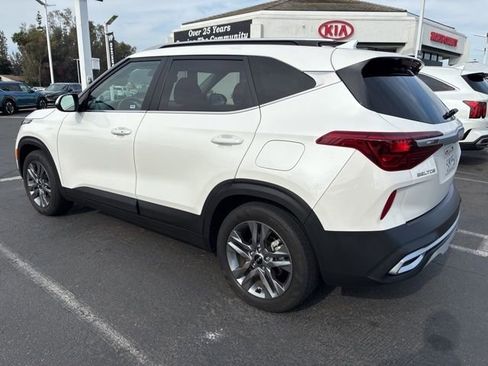 Certified 2022 Kia Seltos S image 6