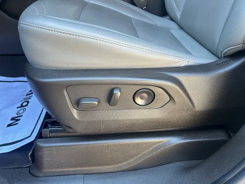 Used 2021 Chevrolet Tahoe Z71 image 17