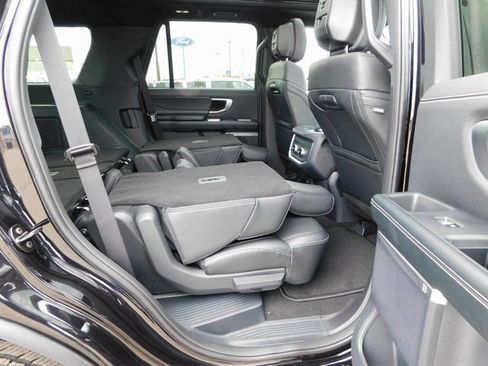 New 2026 Ford Expedition Platinum w/ Stealth Appearance Package image 33