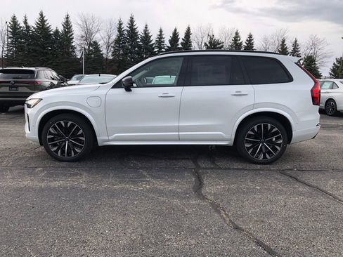 New 2026 Volvo XC90 T8 Ultra w/ Protection Package Premier AWD/4WD image 4