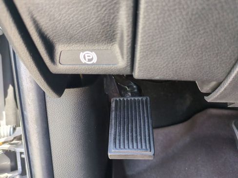 Used 2019 RAM 3500 Tradesman w/ Chrome Appearance Group AWD/4WD image 25