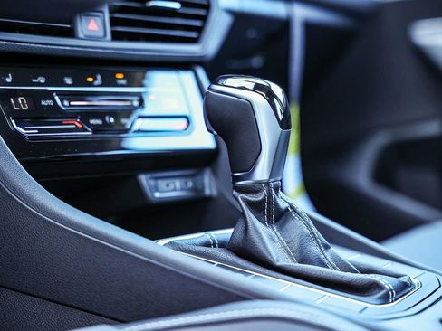 New 2026 Volkswagen Jetta SE image 34